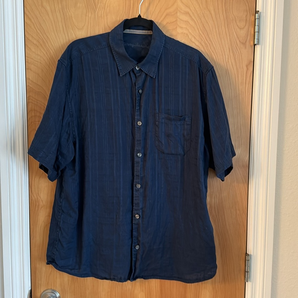 Tommy Bahama Blue Linen short sleeve button down shirt size Large - EUC!